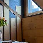 Апартаменты La Bergerie Люс-Сен-Совёр